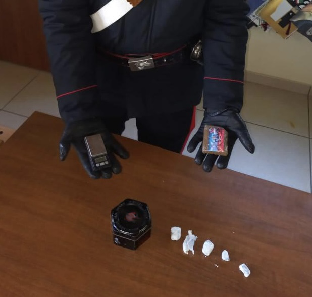 Giugliano Carabinieri Arrestano 45enne Per Droga Napoli Village