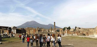 pompei-turisti-151228114656