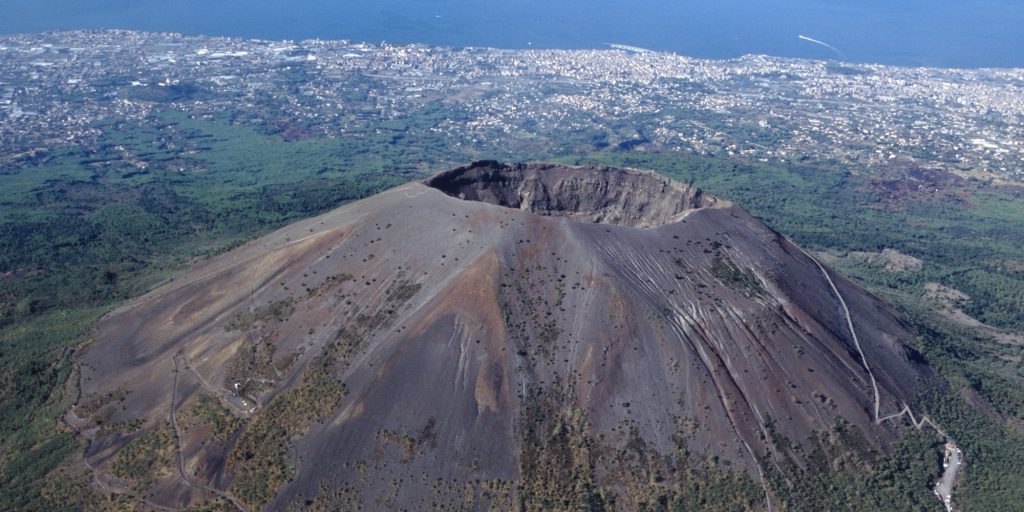 o-VESUVIO-facebook