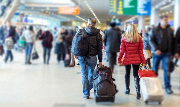 aeroporto-persone-Shutterstock