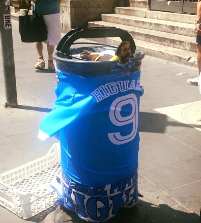 higuain_e_i_rifiuti_a_Napoli