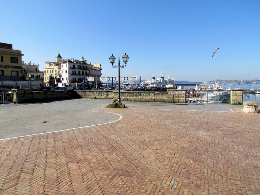 Piazza a Mare